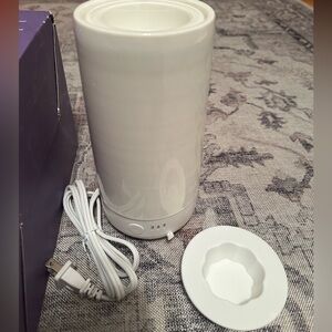 Brand new, never used. Scents wax warmer.